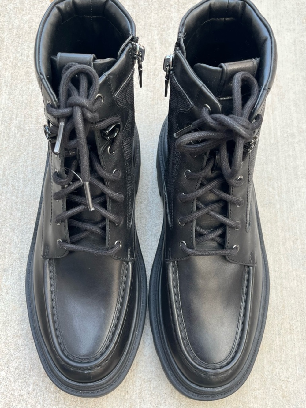 Coach CNMR Black Sig Boot Model CW685 NWOB! Men’s Size 8 / Women’s 9.5